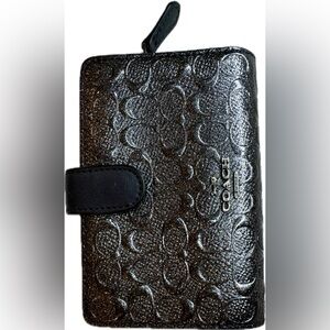 COACH Medium Wallet- Iridescent grey leather.